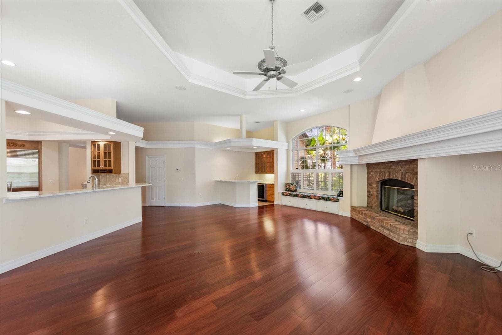 Single Family Residence at 280 BELLEVIEW BLVD, BELLEAIR, photo 13 of 35