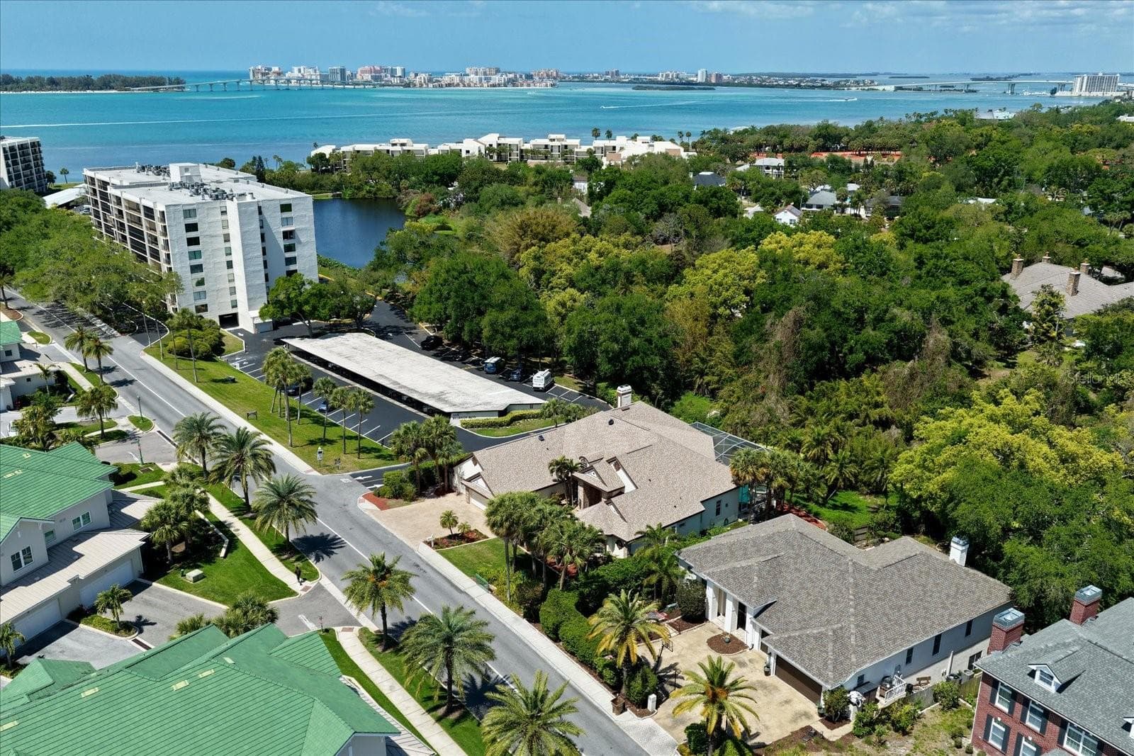 Single Family Residence at 280 BELLEVIEW BLVD, BELLEAIR, photo 33 of 35