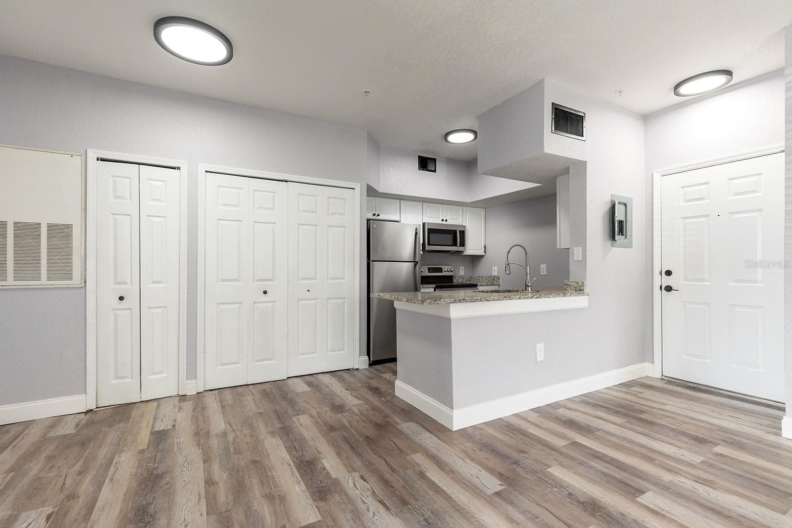 Living-Dining Combination - 13015 PLANTATION PARK CIR #1027, ORLANDO