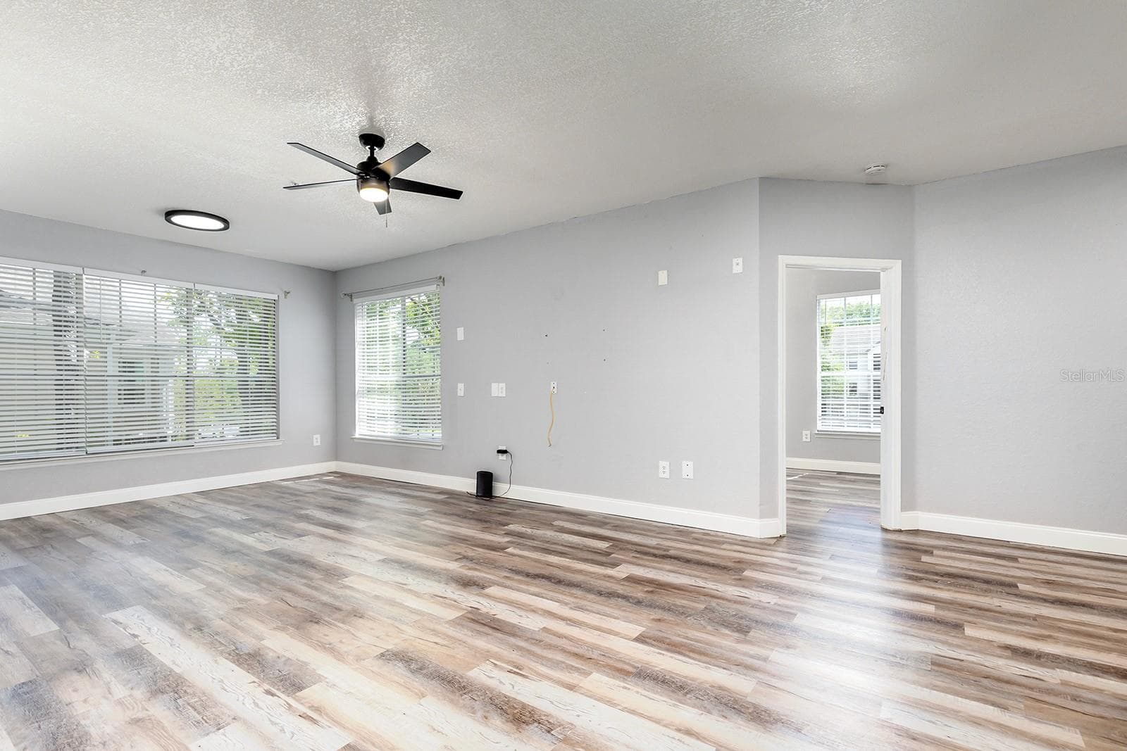 Living-Dining Combination - 13015 PLANTATION PARK CIR #1027, ORLANDO