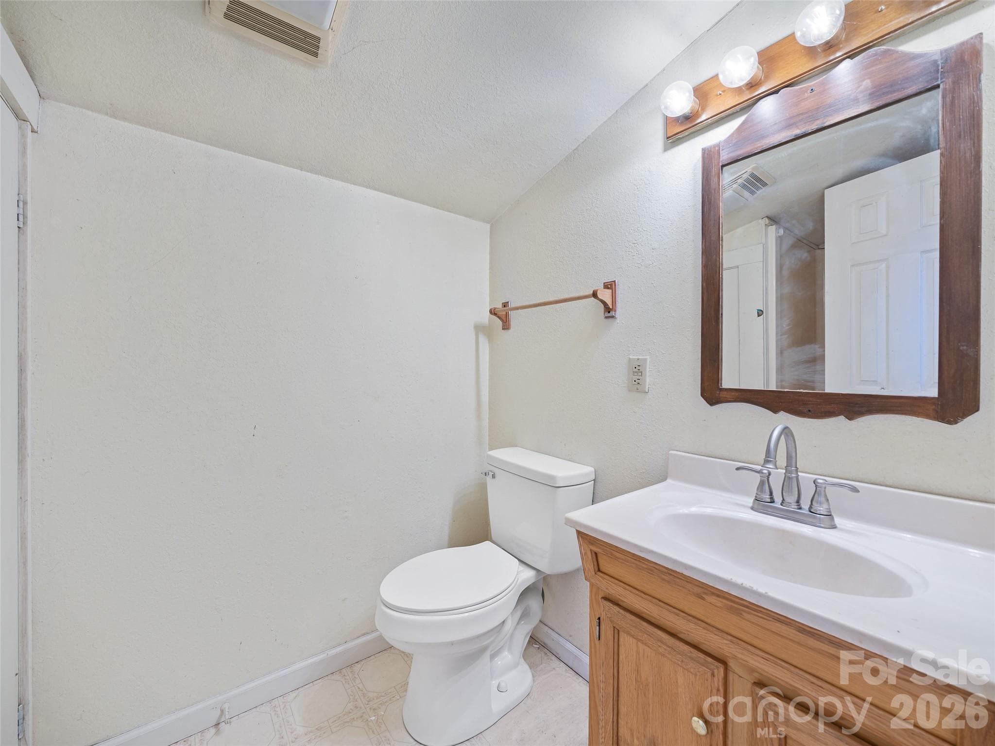 Single Family Residence at 966 Waites Hollifield Road, Marion, photo 13 of 27