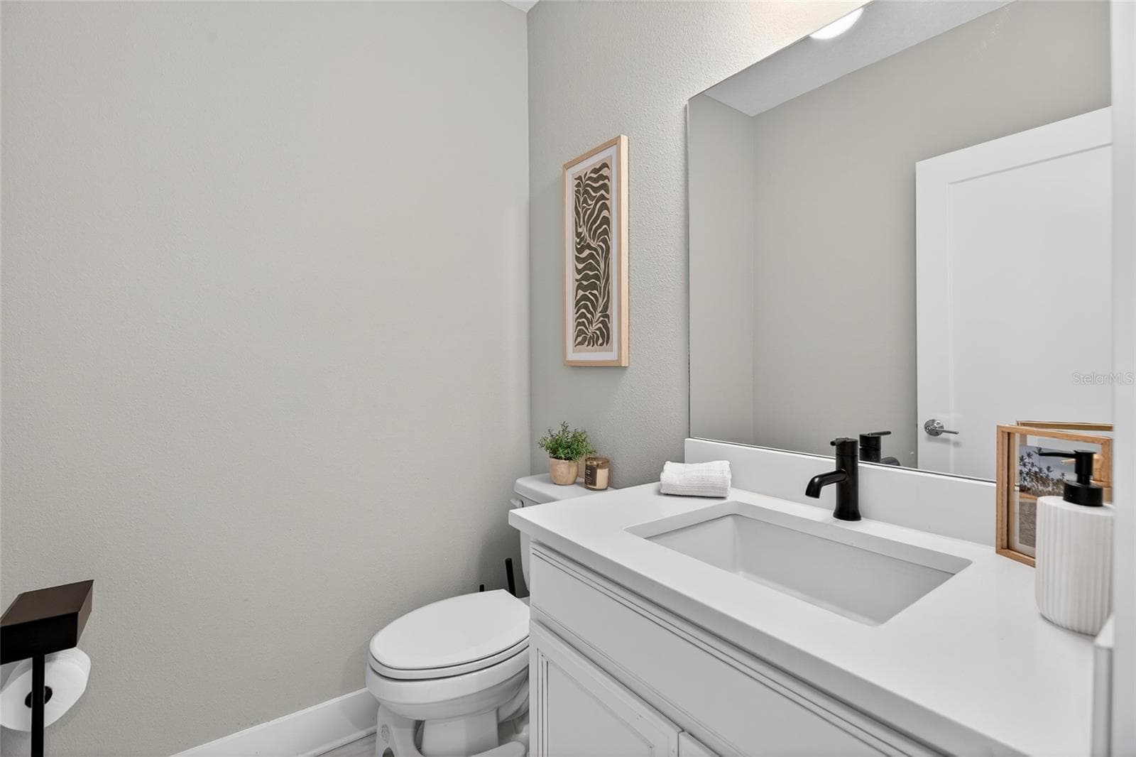Townhouse at 2526 13TH AVE N, ST PETERSBURG, photo 17 of 65