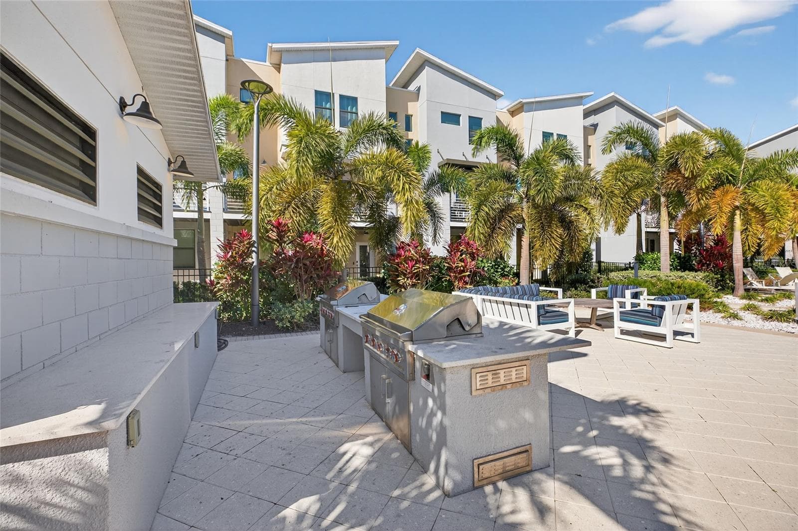 Townhouse at 2526 13TH AVE N, ST PETERSBURG, photo 58 of 65