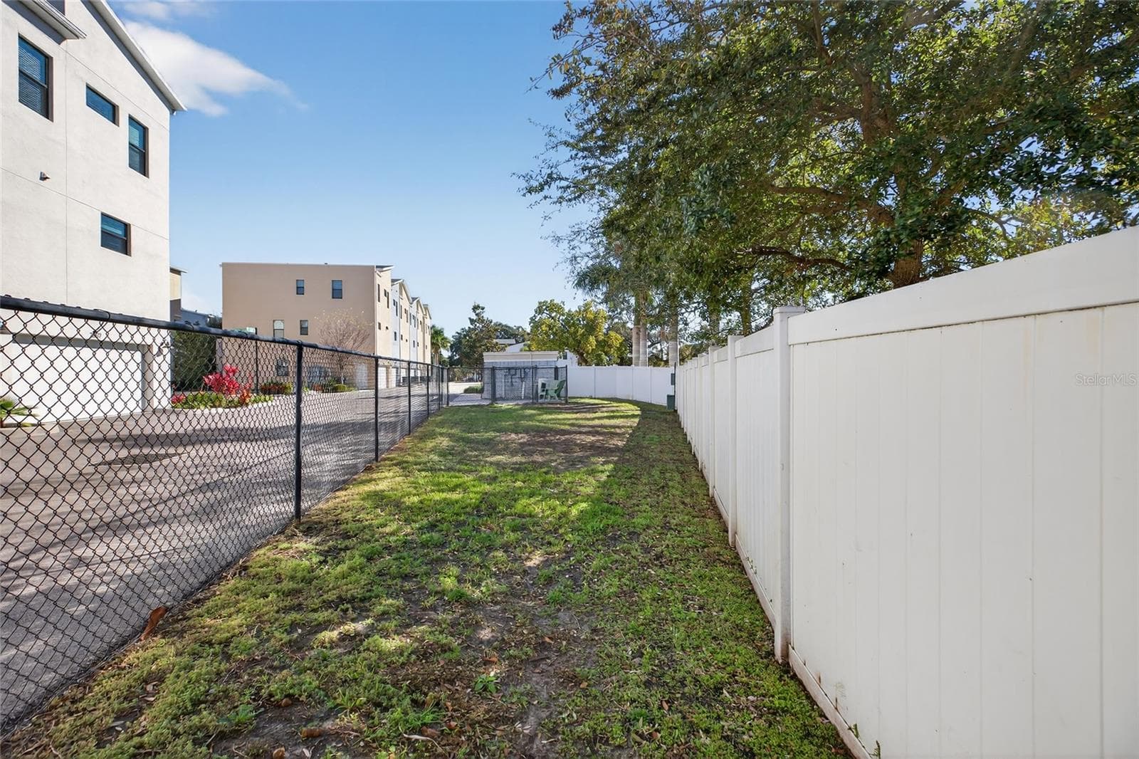Townhouse at 2526 13TH AVE N, ST PETERSBURG, photo 62 of 65