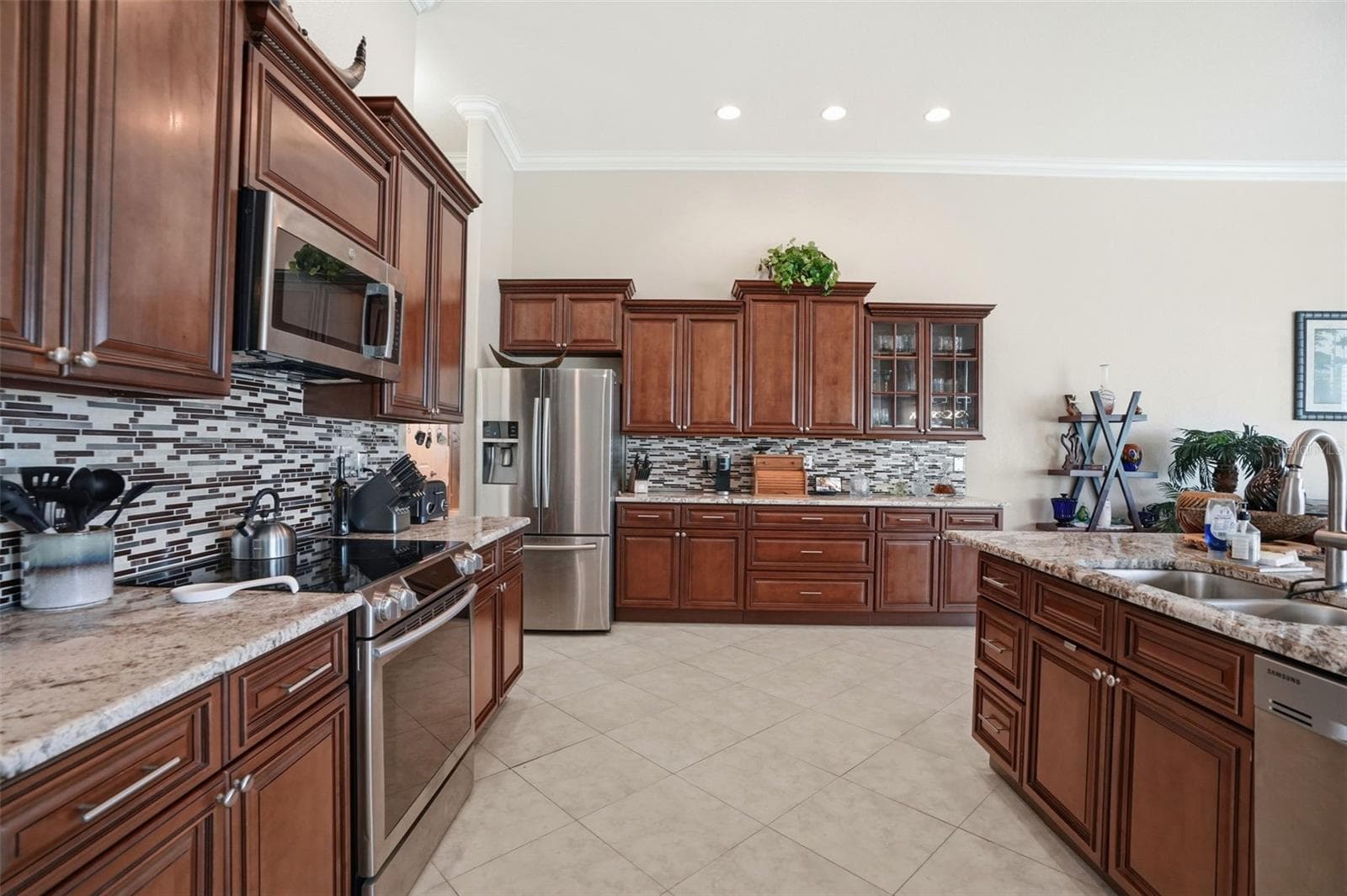 Single Family Residence at 9203 LAKE CYPRESS LOOP, WEEKI WACHEE, photo 24 of 79