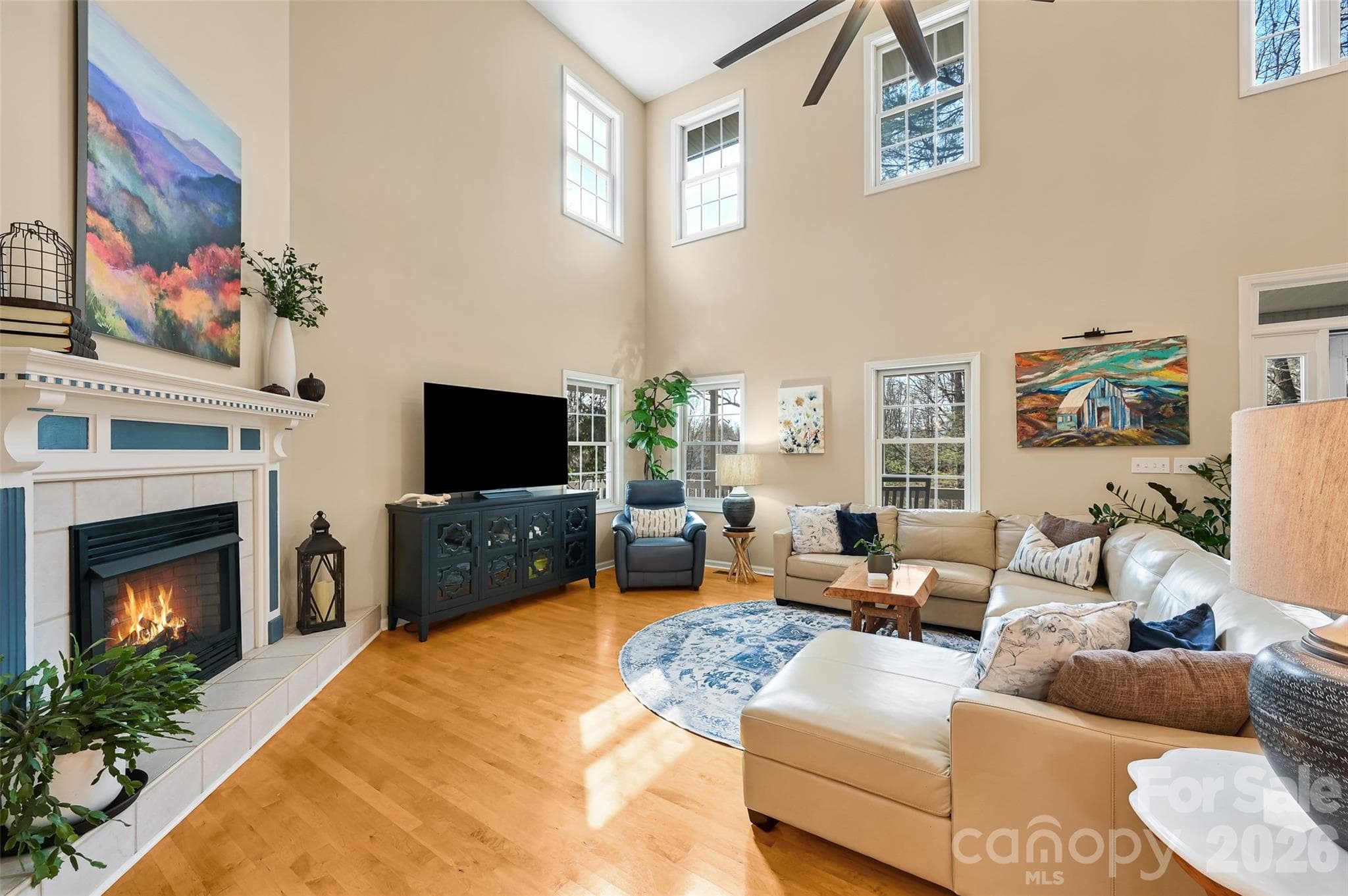 Single Family Residence at Hendersonville, photo 2 of 46