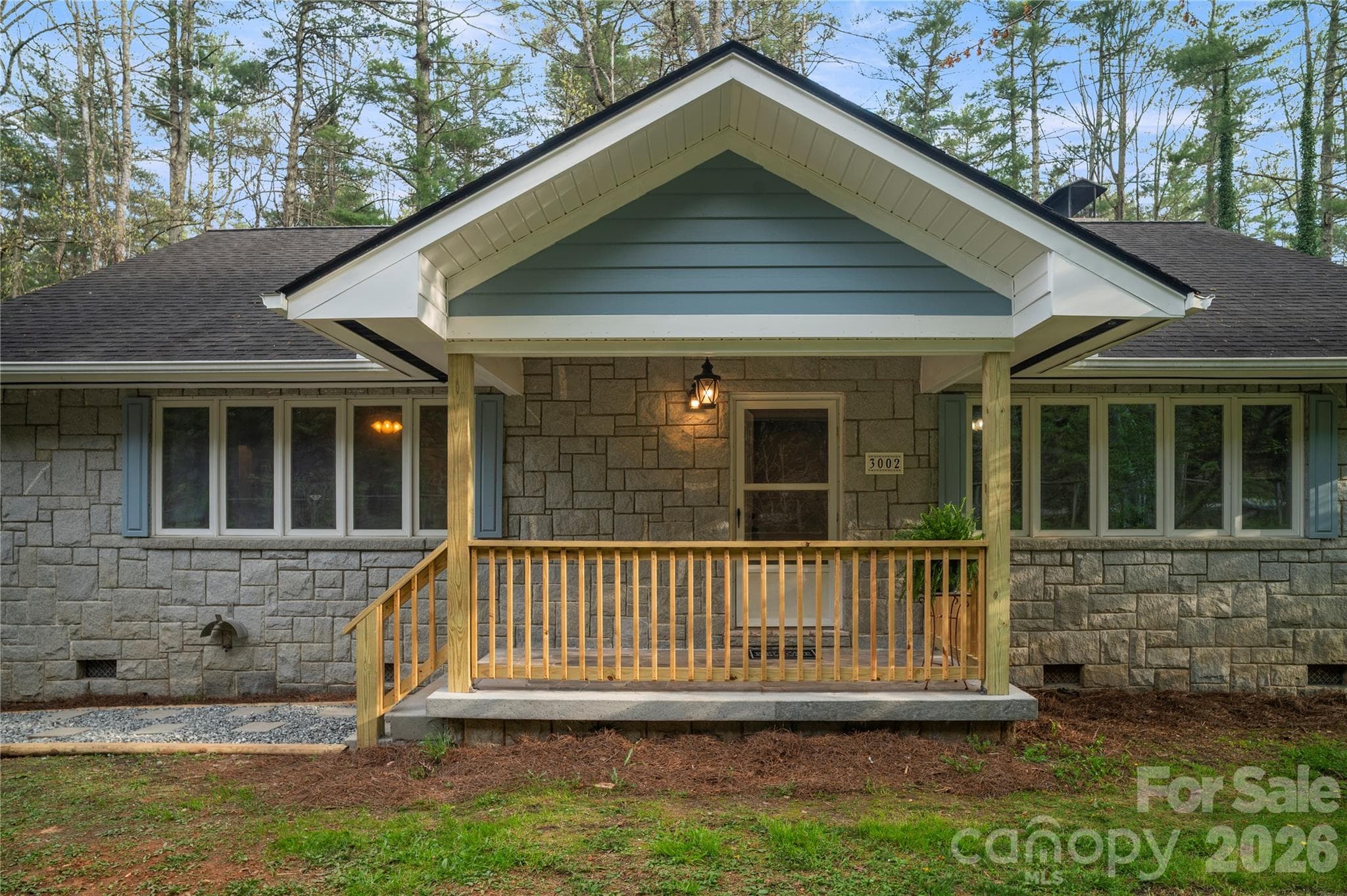 Single Family Residence at Hendersonville, photo 4 of 48
