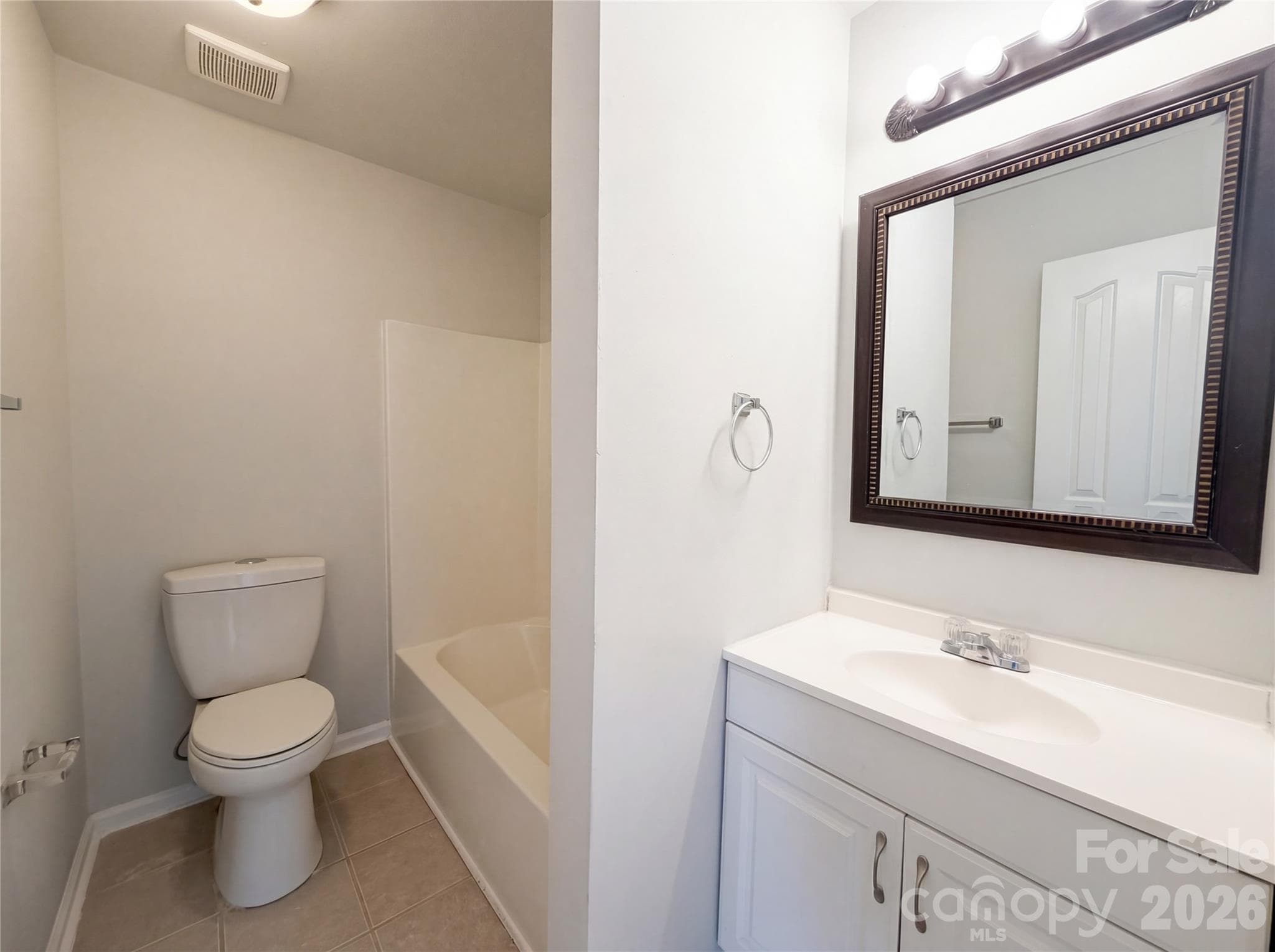 Single Family Residence at 11319 Red Finch Lane, Charlotte, photo 15 of 16