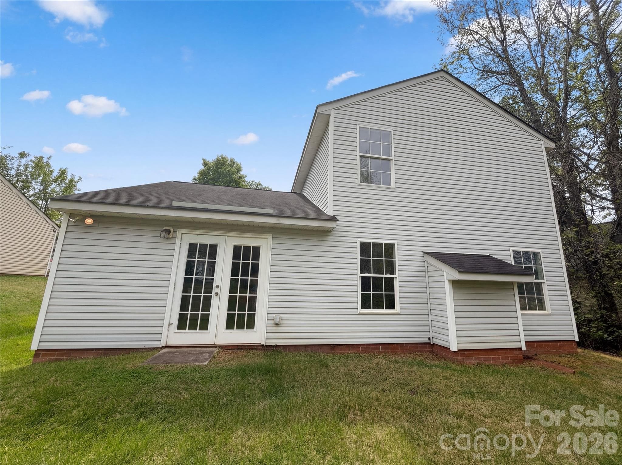 Single Family Residence at 6620 Iron Brigade Lane, Charlotte, photo 5 of 16