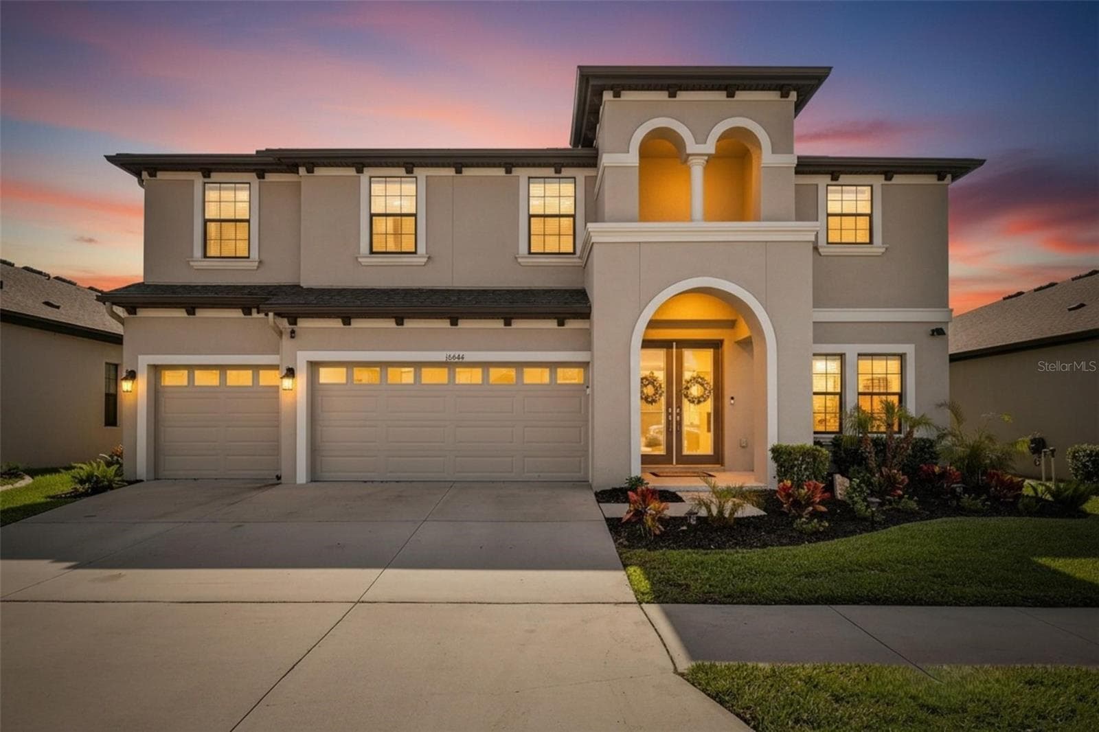 Single Family Residence at 12444 HORSESHOE BEND DR, LITHIA, photo 2 of 89