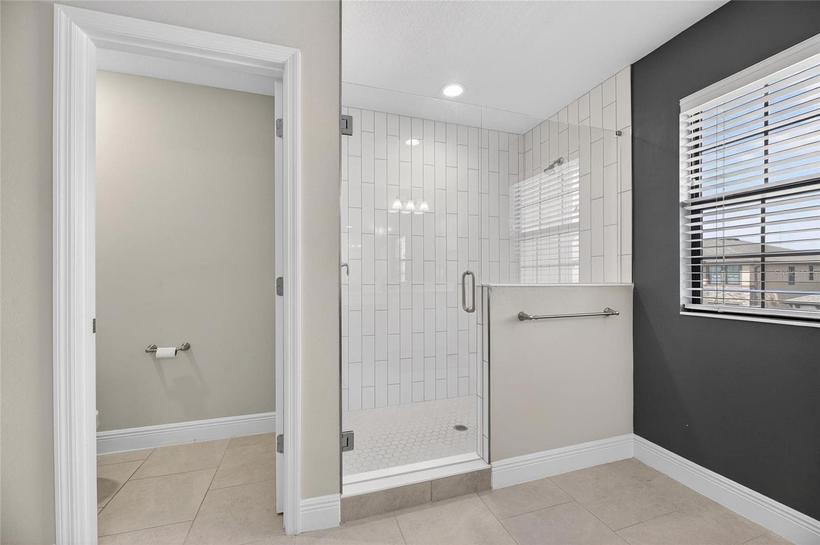 Single Family Residence at 12444 HORSESHOE BEND DR, LITHIA, photo 56 of 89