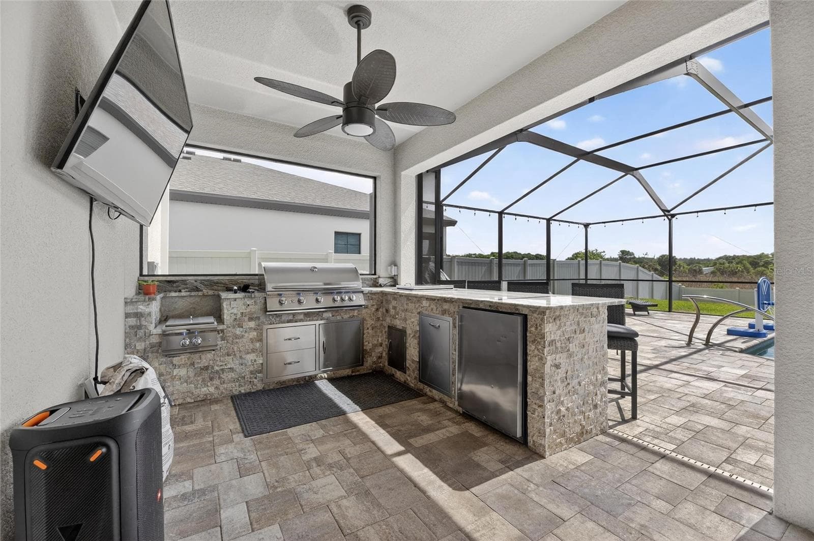 Single Family Residence at 12444 HORSESHOE BEND DR, LITHIA, photo 59 of 89