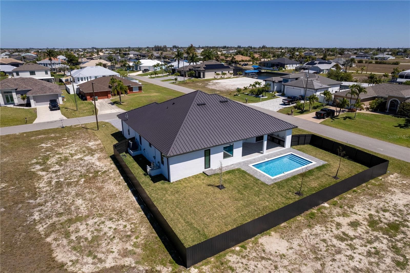 Convenient access to Gulf beaches, boating routes & regional & international airports, making travel & coastal living effortless! - 3300 NW 1ST TER, CAPE CORAL