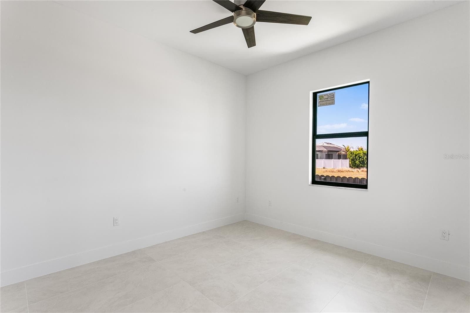 Second Primary Suite - 3300 NW 1ST TER, CAPE CORAL