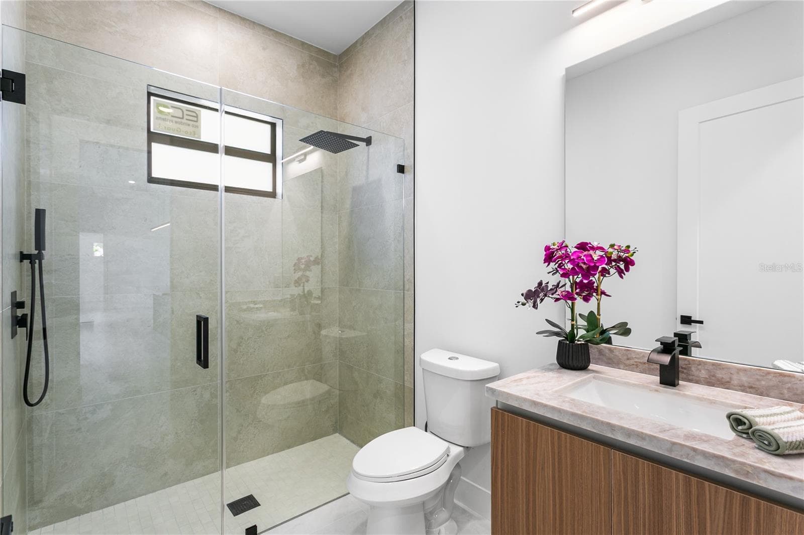 Hallway Bathroom 3 - 3300 NW 1ST TER, CAPE CORAL