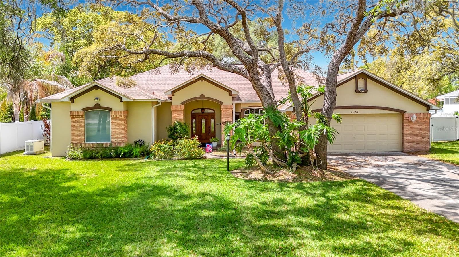 2087 BREEZY WAY