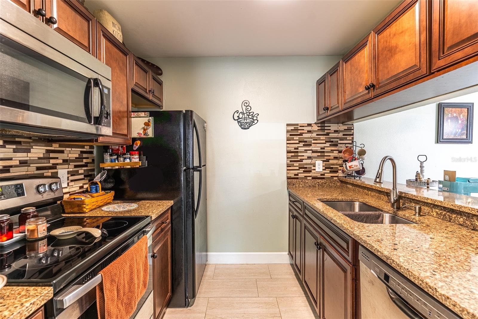 Condominium at 3784 59TH AVE W #3784, BRADENTON, photo 11 of 31