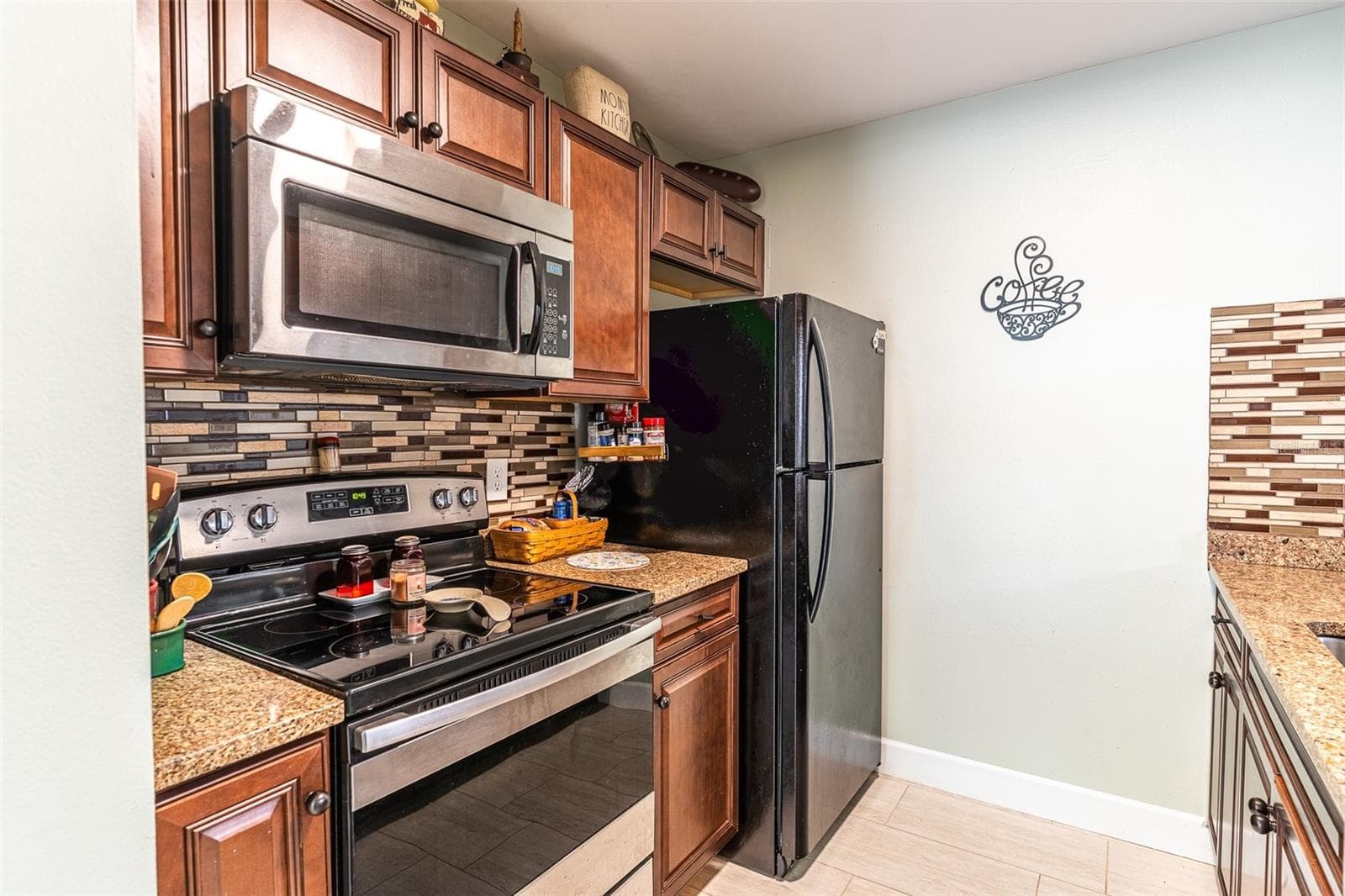 Condominium at 3784 59TH AVE W #3784, BRADENTON, photo 13 of 31