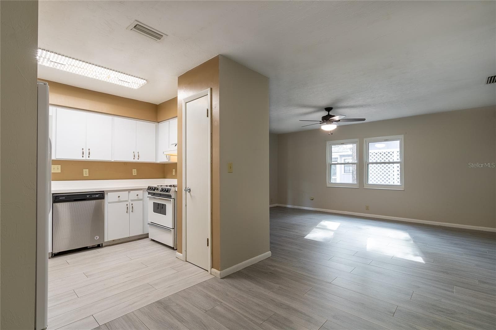 Single Family Residence at 4224 NW 87TH LN, GAINESVILLE, photo 10 of 27