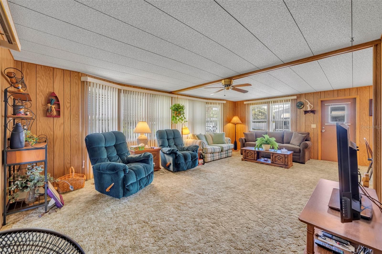 Mobile Home at 270 PALAI AVE, LEESBURG, photo 6 of 49
