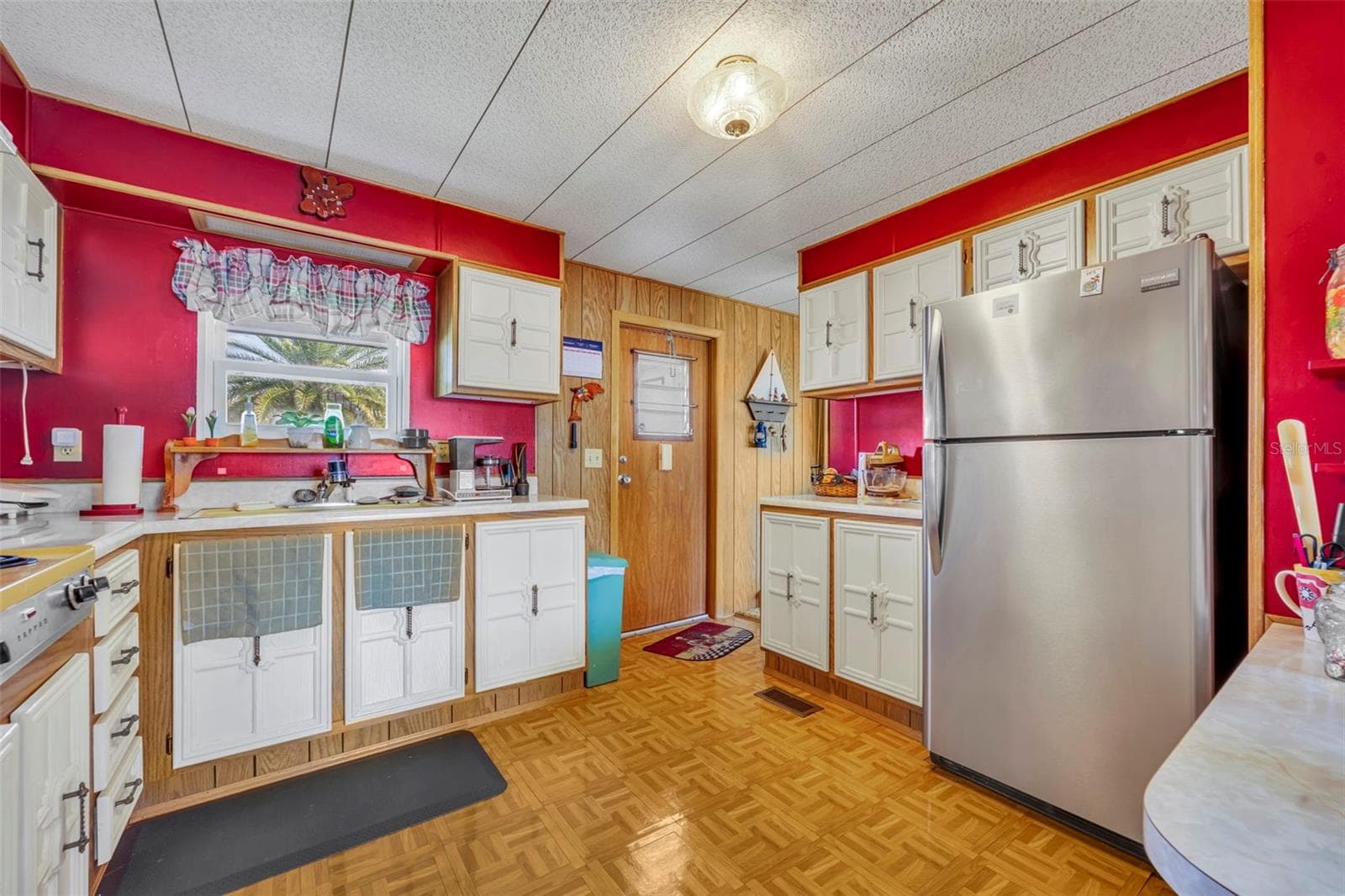 Mobile Home at 270 PALAI AVE, LEESBURG, photo 14 of 49