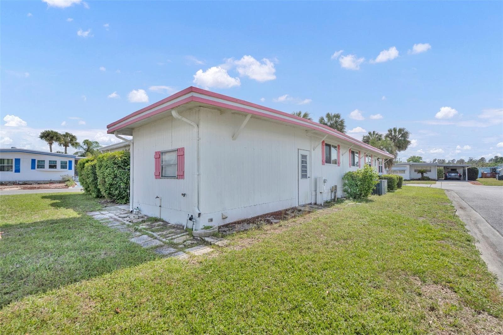 Mobile Home at 270 PALAI AVE, LEESBURG, photo 28 of 49
