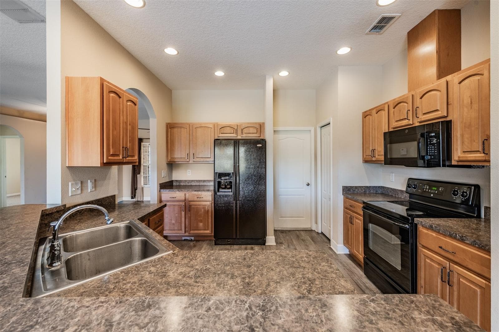 Single Family Residence at 17216 ALDERMAN TURNER RD, WIMAUMA, photo 20 of 58