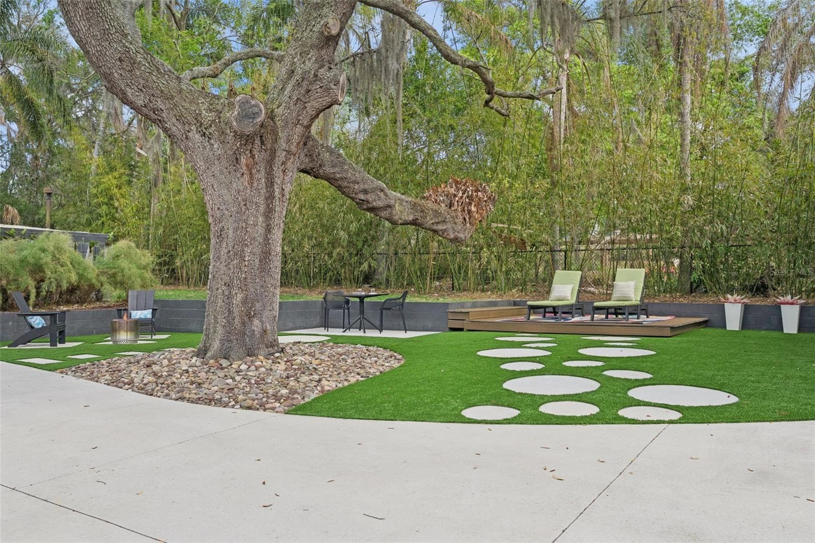 Single Family Residence at 10426 LAKESHORE DR, CLERMONT, photo 37 of 40