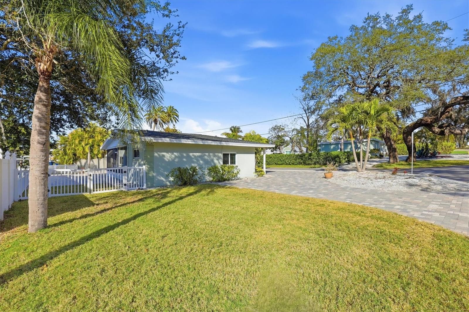 Single Family Residence at 302 GEORGIA AVE, CRYSTAL BEACH, photo 3 of 61