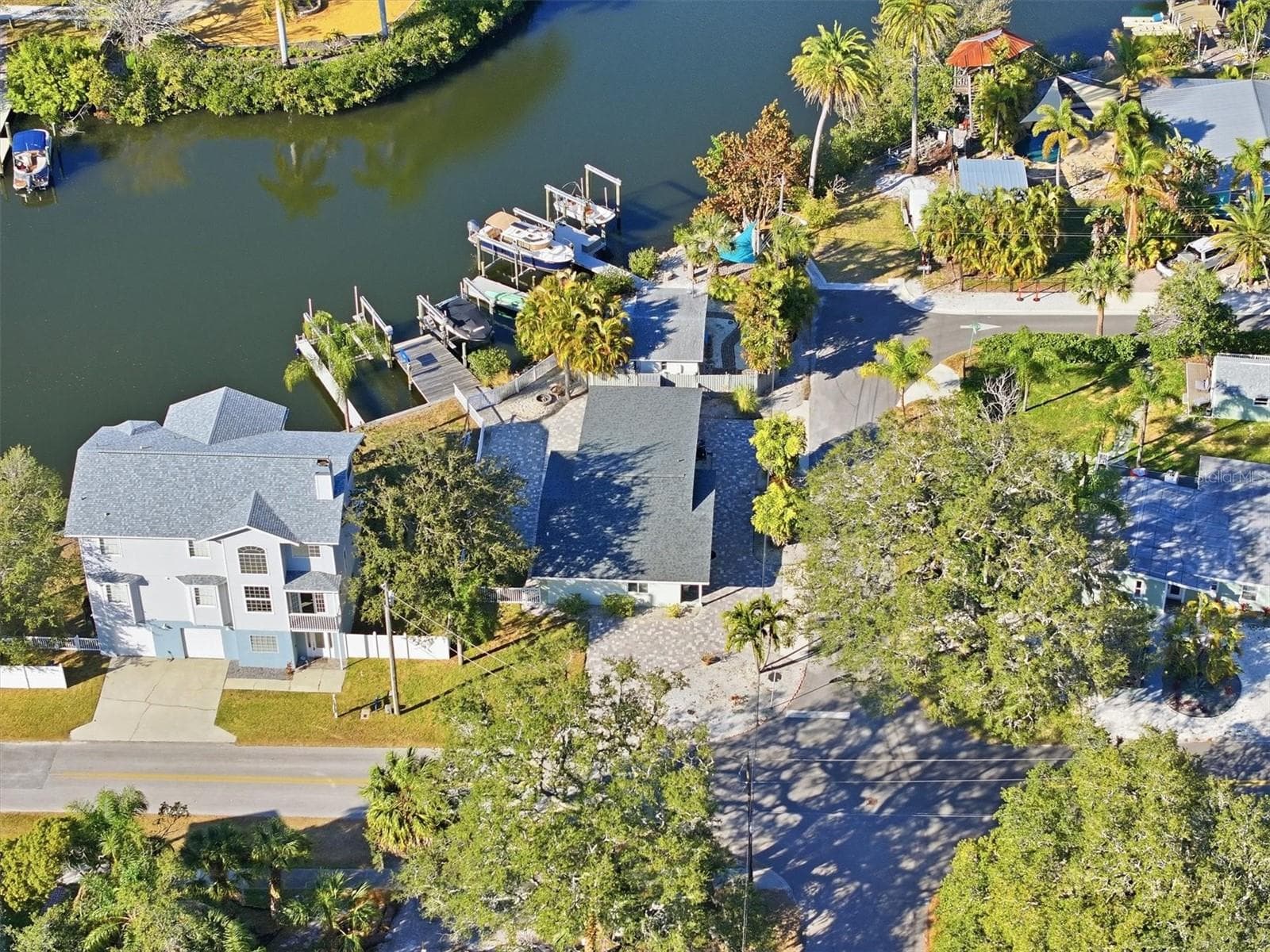 Single Family Residence at 302 GEORGIA AVE, CRYSTAL BEACH, photo 4 of 61