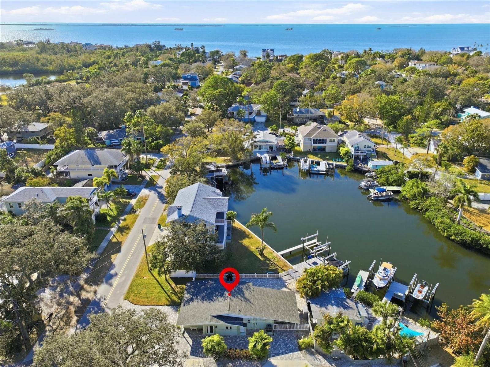 Single Family Residence at 302 GEORGIA AVE, CRYSTAL BEACH, photo 6 of 61