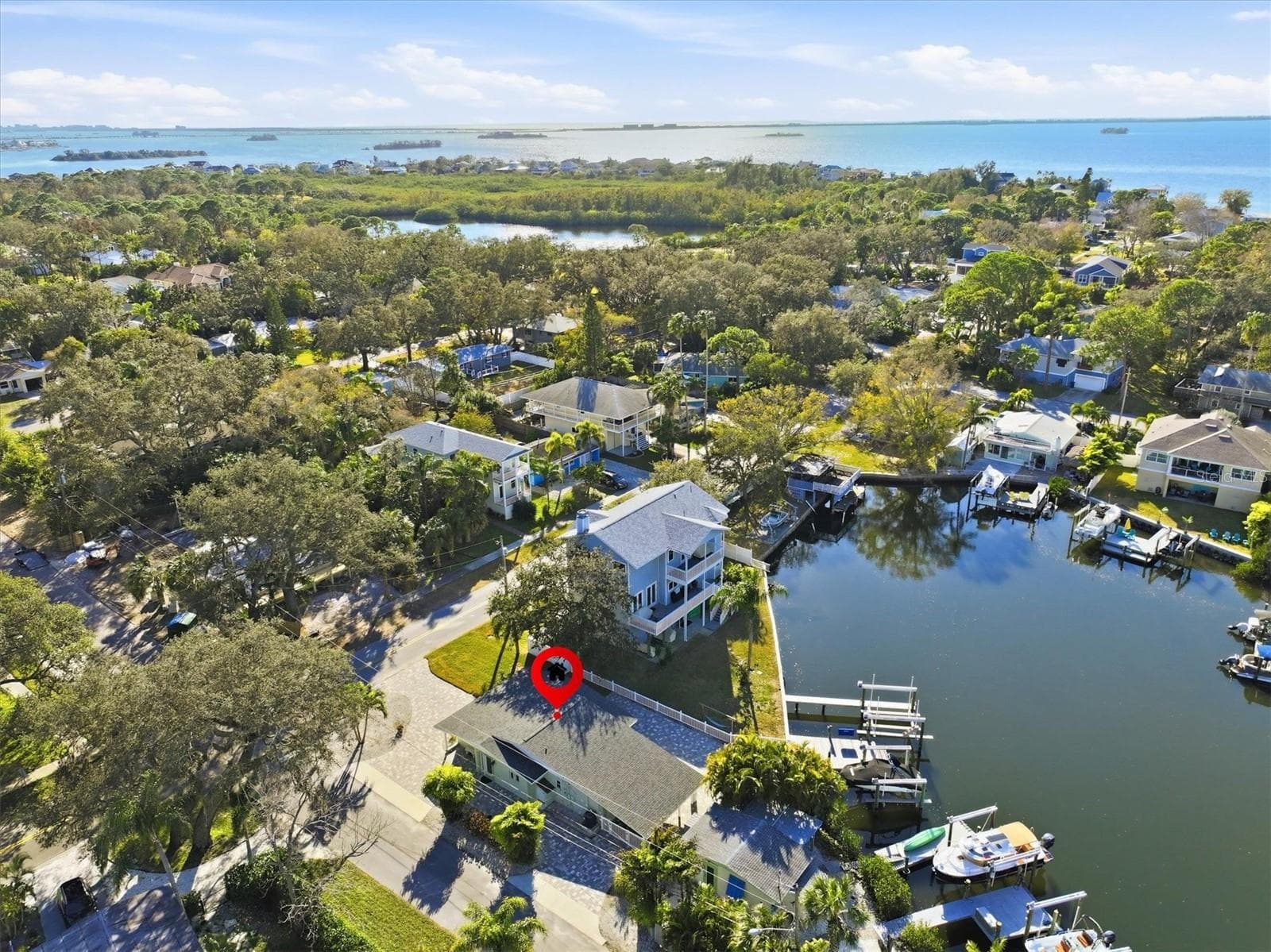 Single Family Residence at 302 GEORGIA AVE, CRYSTAL BEACH, photo 7 of 61