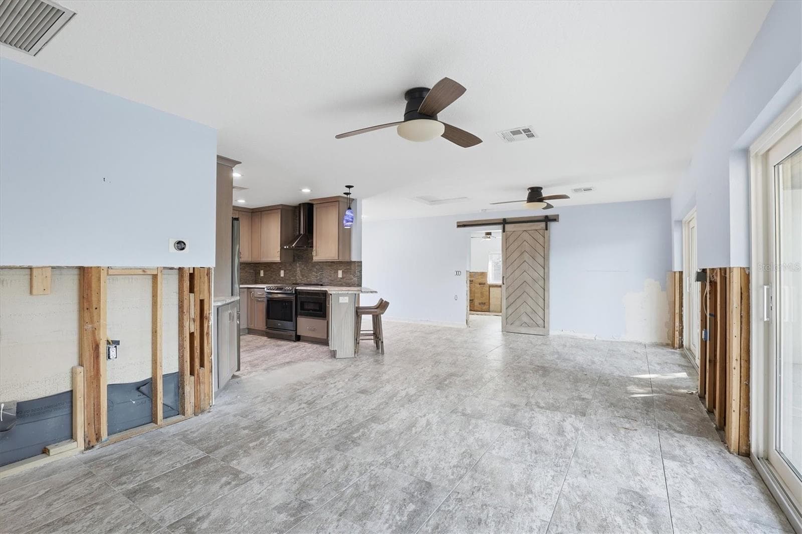 Single Family Residence at 302 GEORGIA AVE, CRYSTAL BEACH, photo 10 of 61