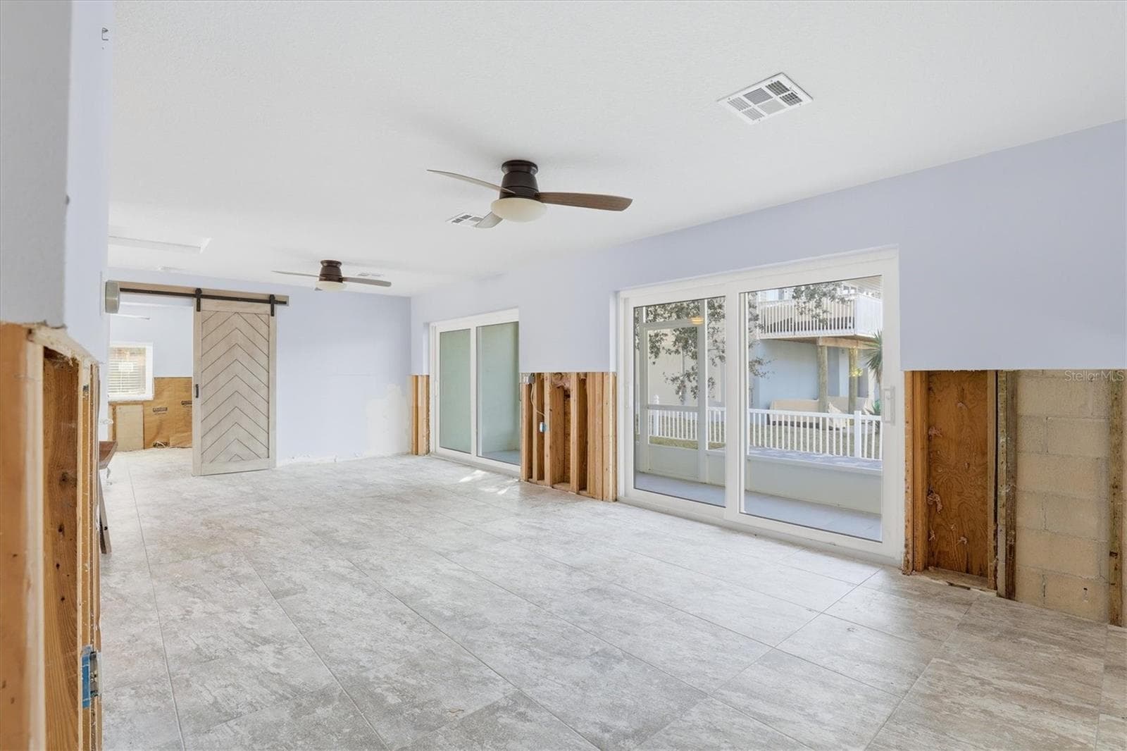 Single Family Residence at 302 GEORGIA AVE, CRYSTAL BEACH, photo 13 of 61