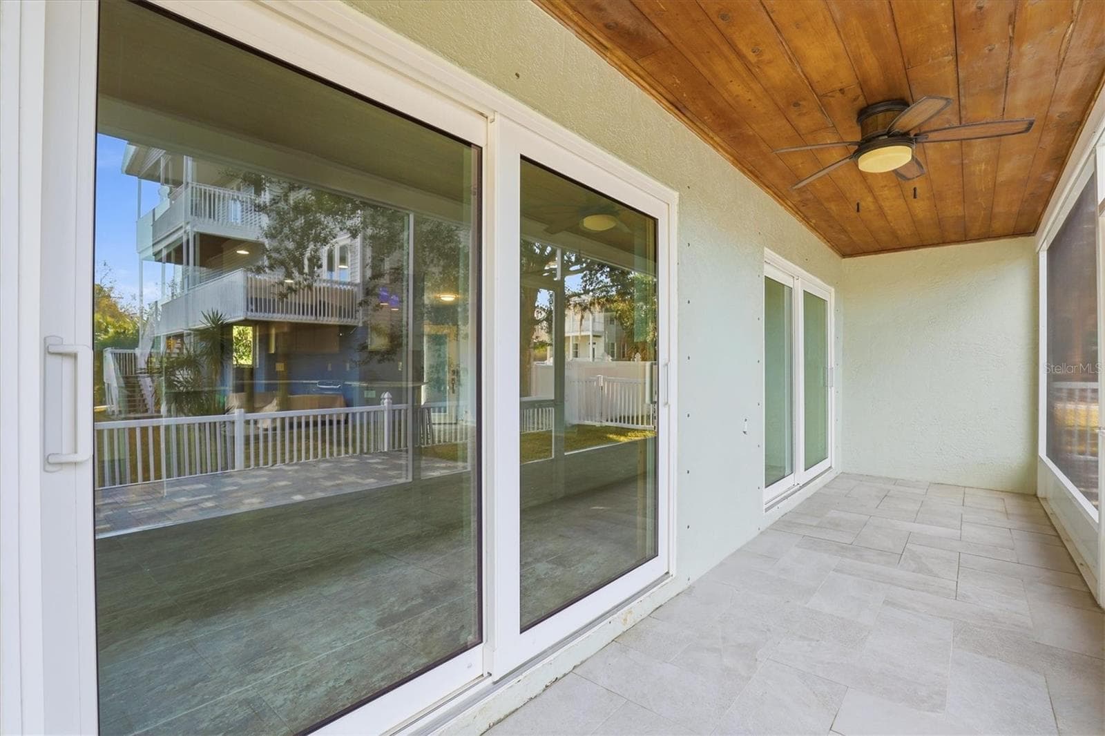 Single Family Residence at 302 GEORGIA AVE, CRYSTAL BEACH, photo 32 of 61