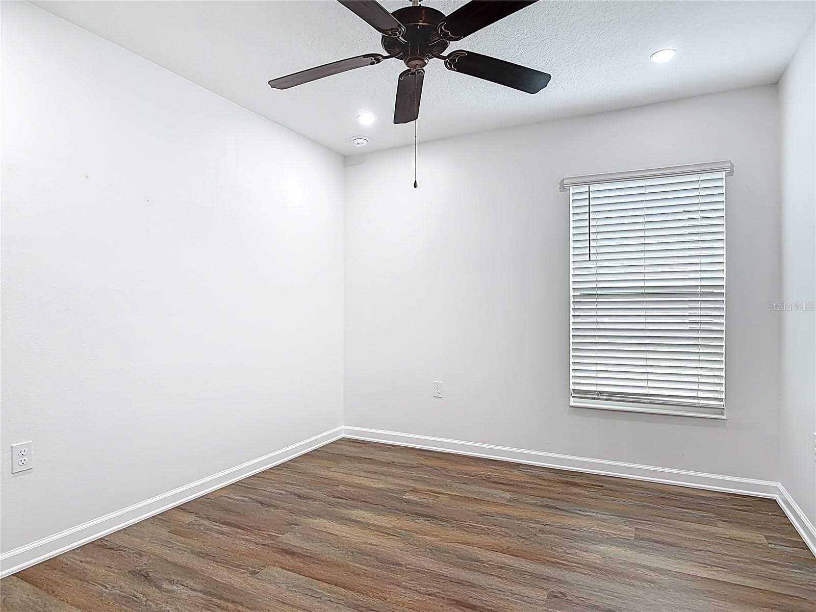Single Family Residence at 1312 PEACH CREEK DR, OSTEEN, photo 26 of 62