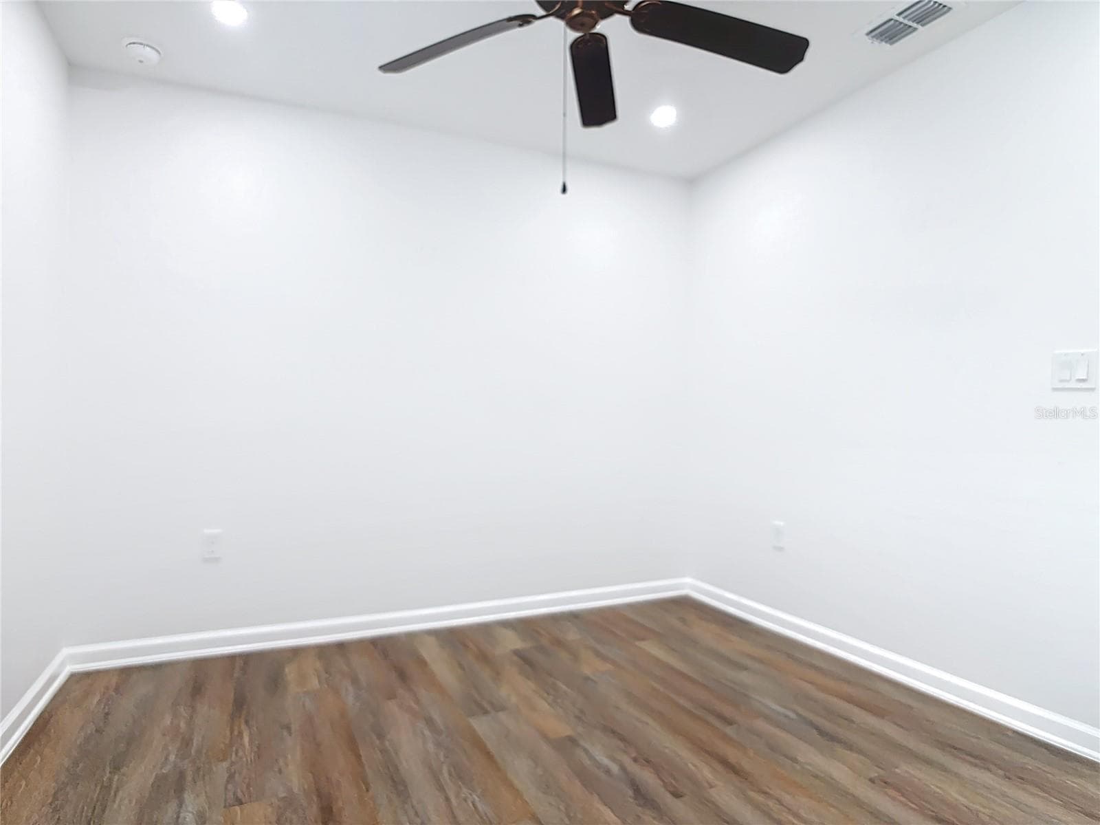 Single Family Residence at 1312 PEACH CREEK DR, OSTEEN, photo 37 of 62