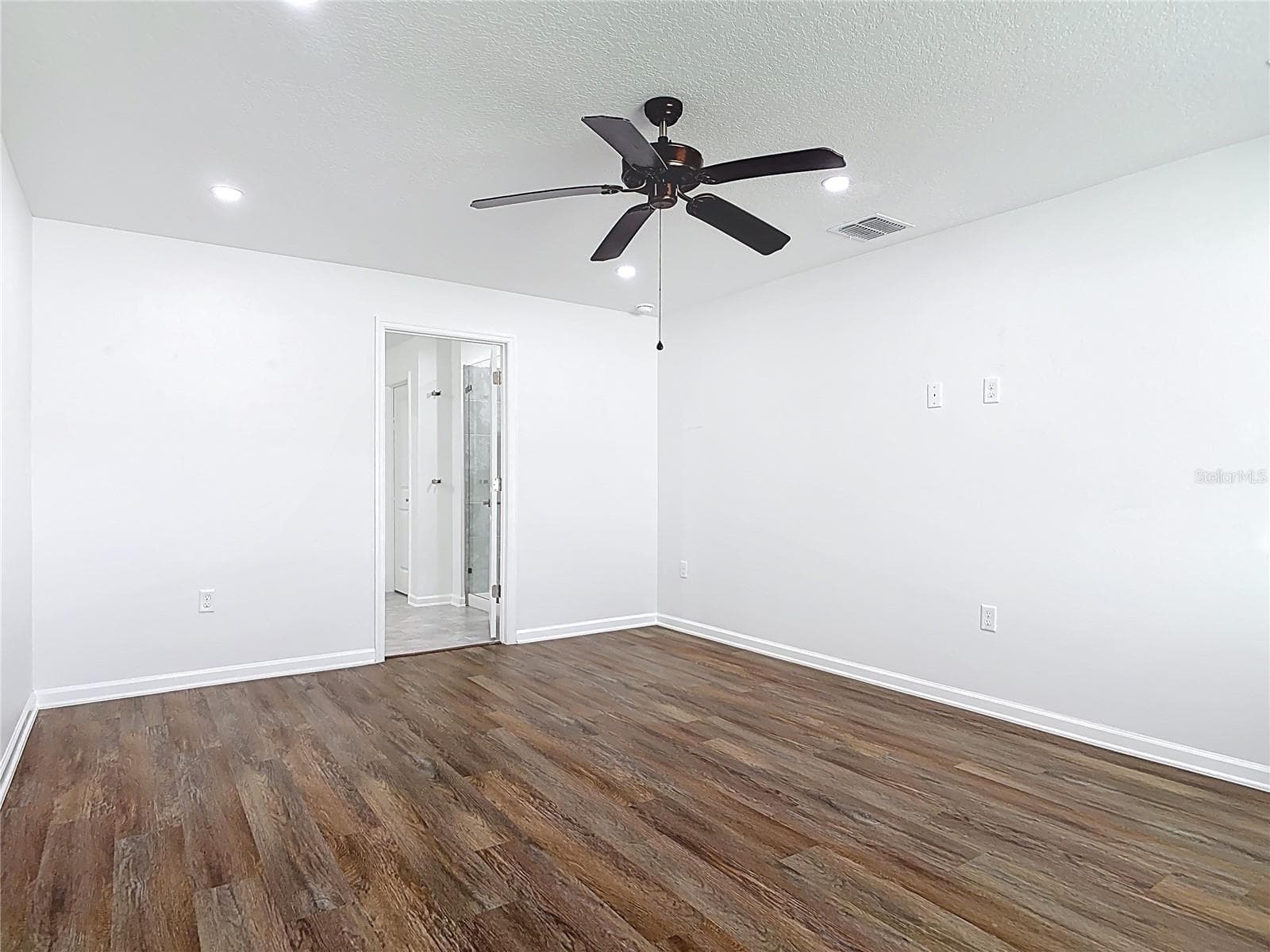 Single Family Residence at 1312 PEACH CREEK DR, OSTEEN, photo 39 of 62