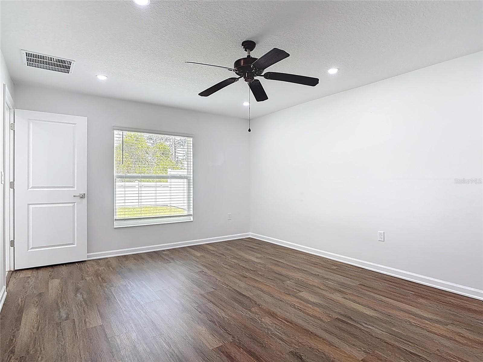 Single Family Residence at 1312 PEACH CREEK DR, OSTEEN, photo 41 of 62