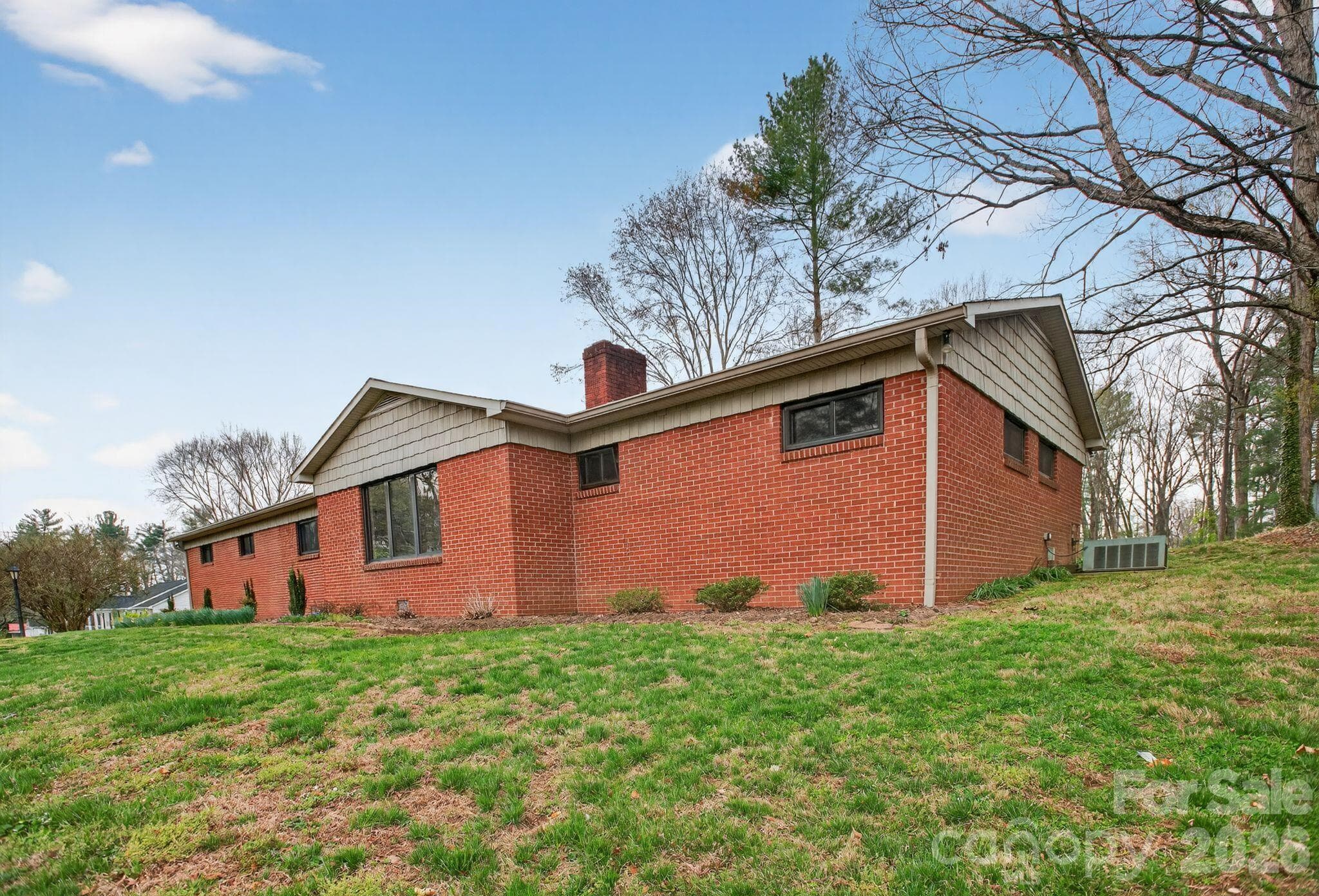 Single Family Residence at Lenoir, photo 2 of 44