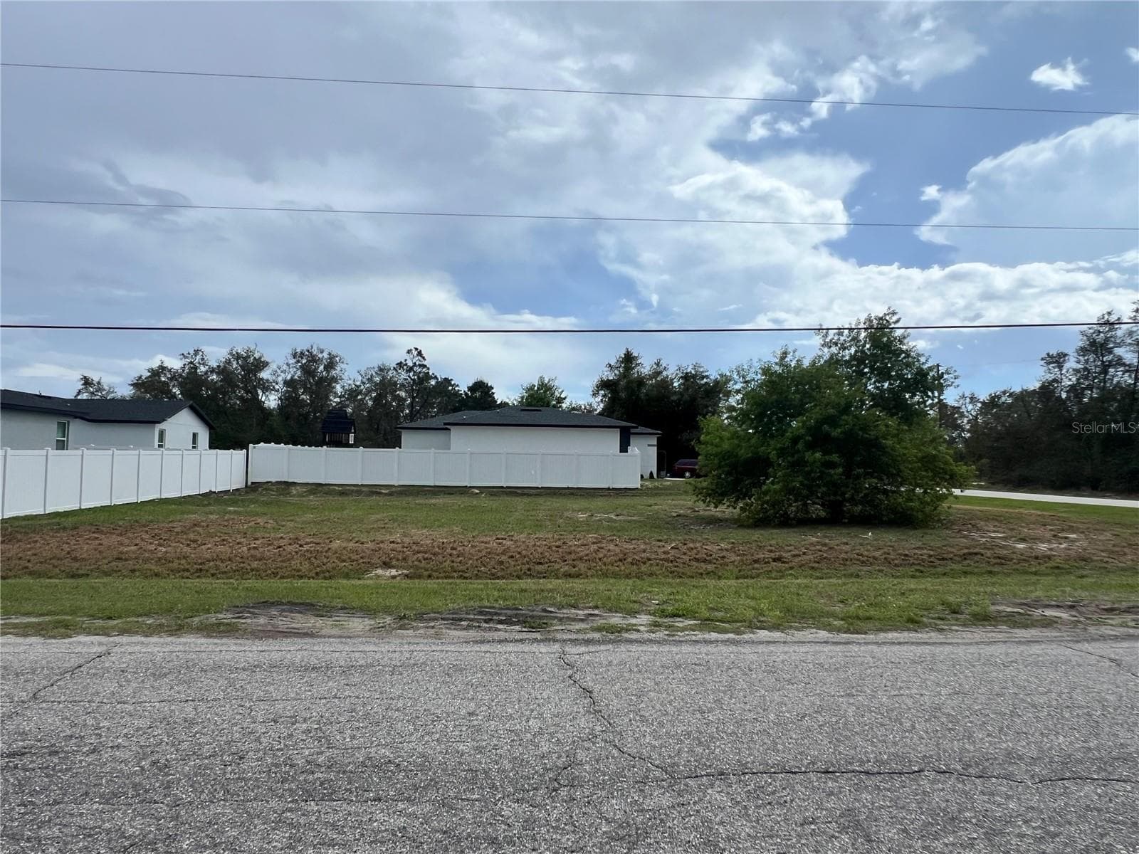 1337 HILLSBOROUGH DR
