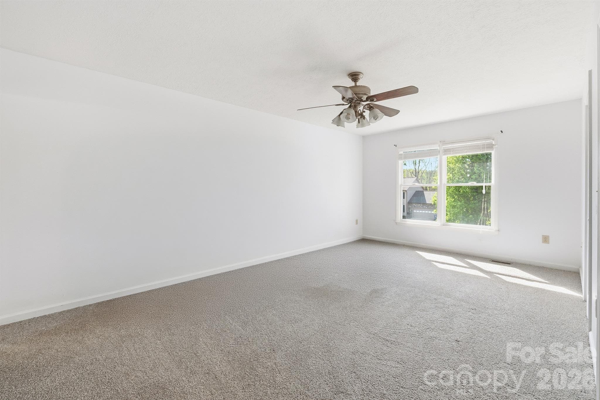 Bedroom 2 - 5406 Winding Oak Drive, Hickory