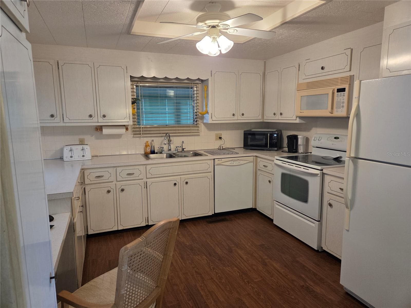 Mobile Home at 9900 ULMERTON RD #13, LARGO, photo 3 of 26
