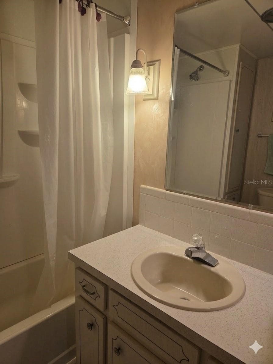 Mobile Home at 9900 ULMERTON RD #13, LARGO, photo 9 of 26