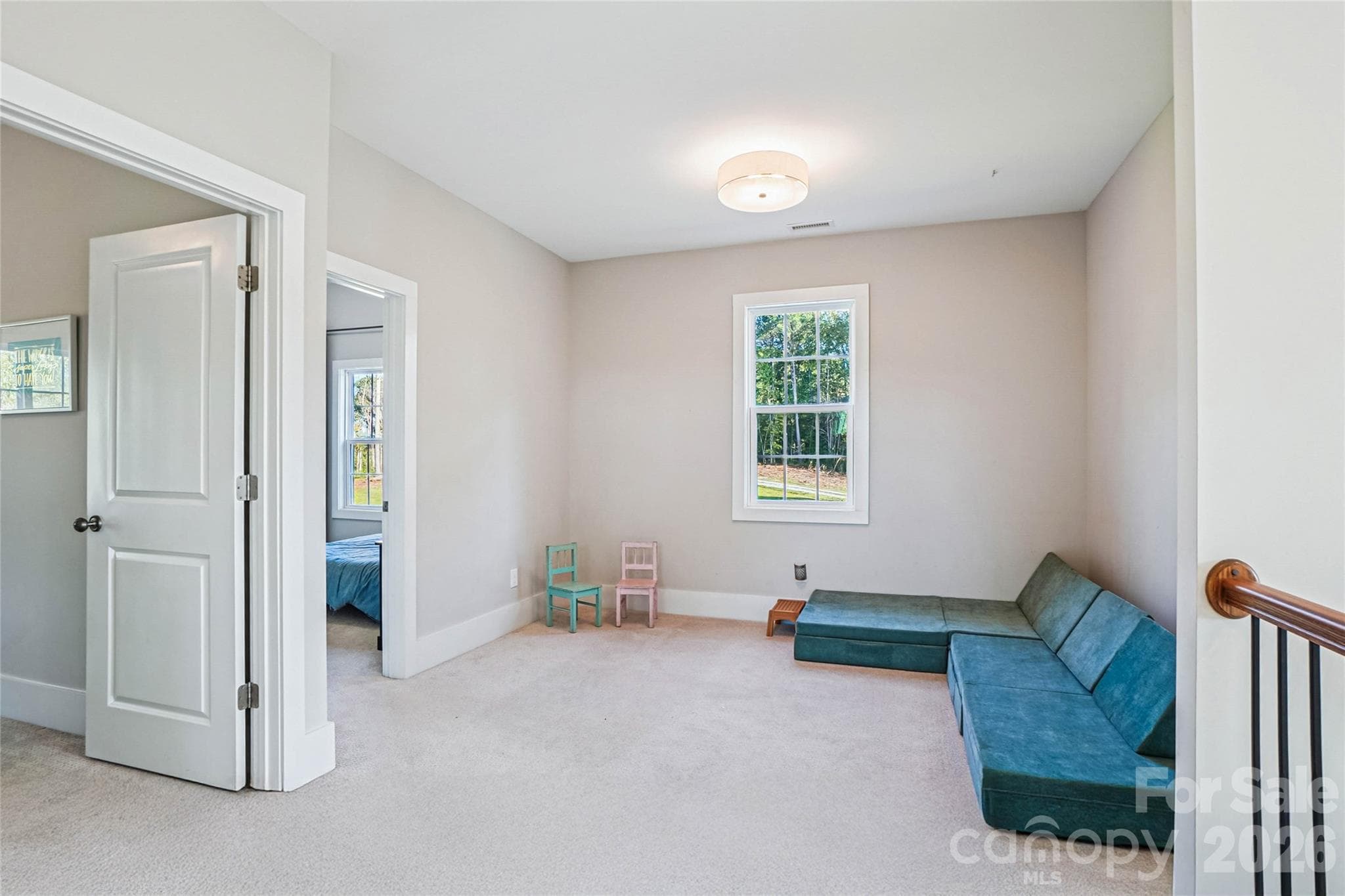 Upstairs living area - 1904 Canal Road, Catawba