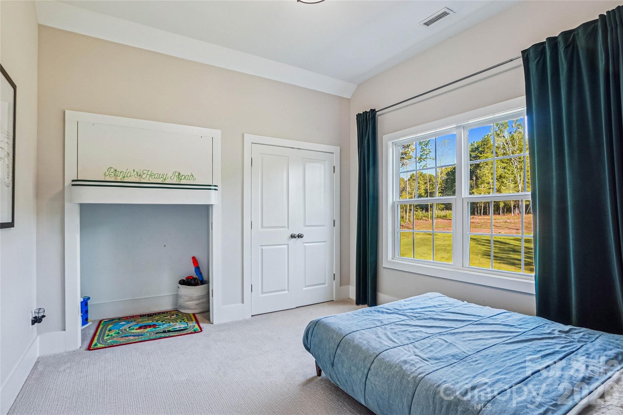 Upstairs bedroom - 1904 Canal Road, Catawba