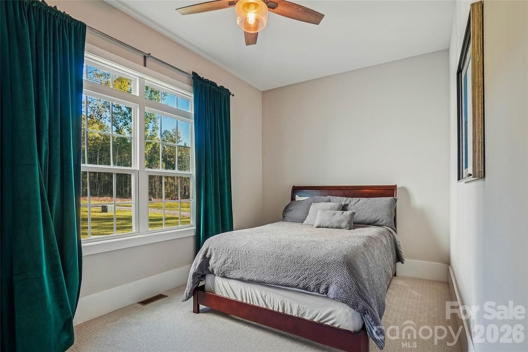 Room on main floor - 1904 Canal Road, Catawba