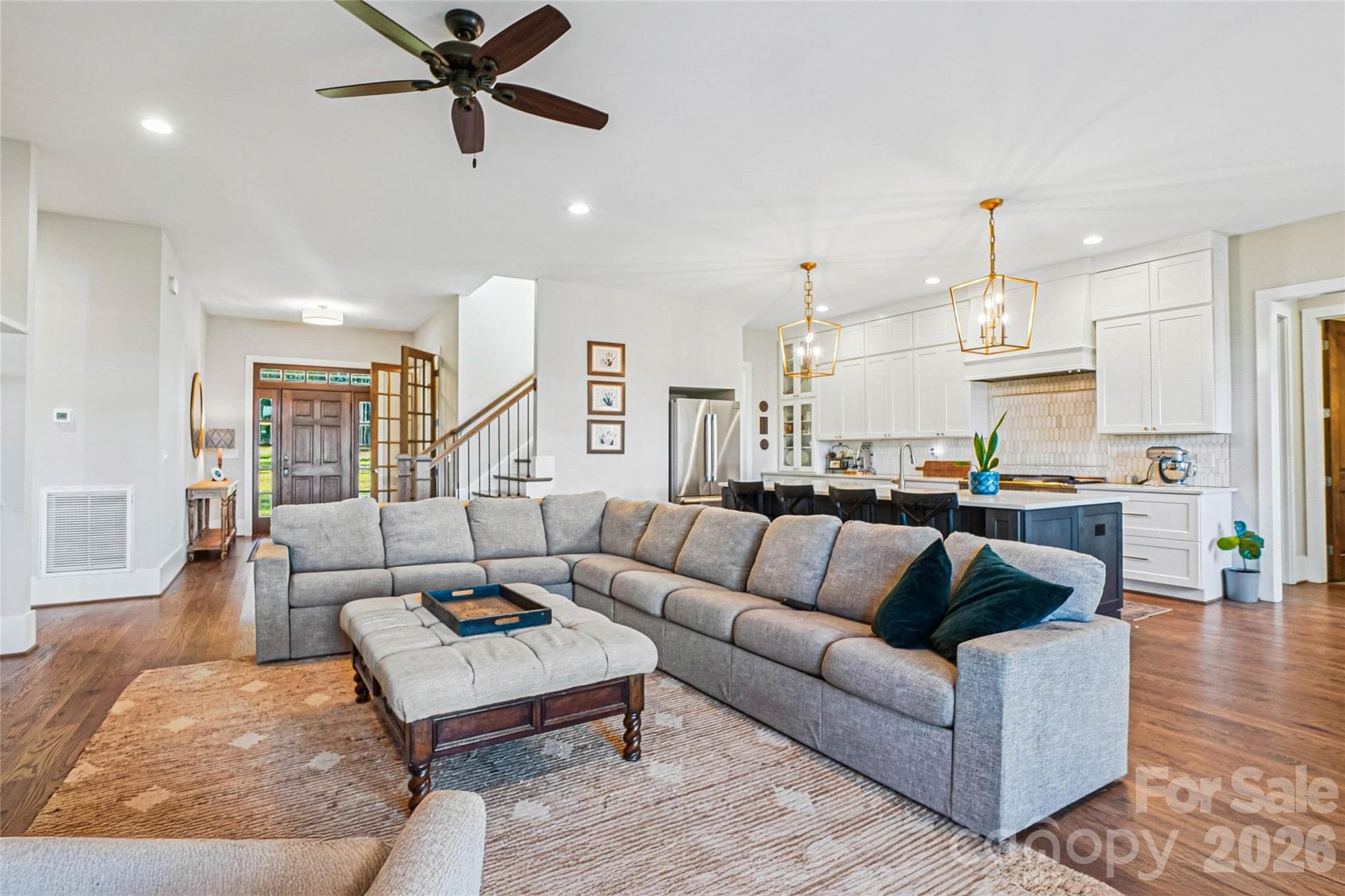 Living area - 1904 Canal Road, Catawba