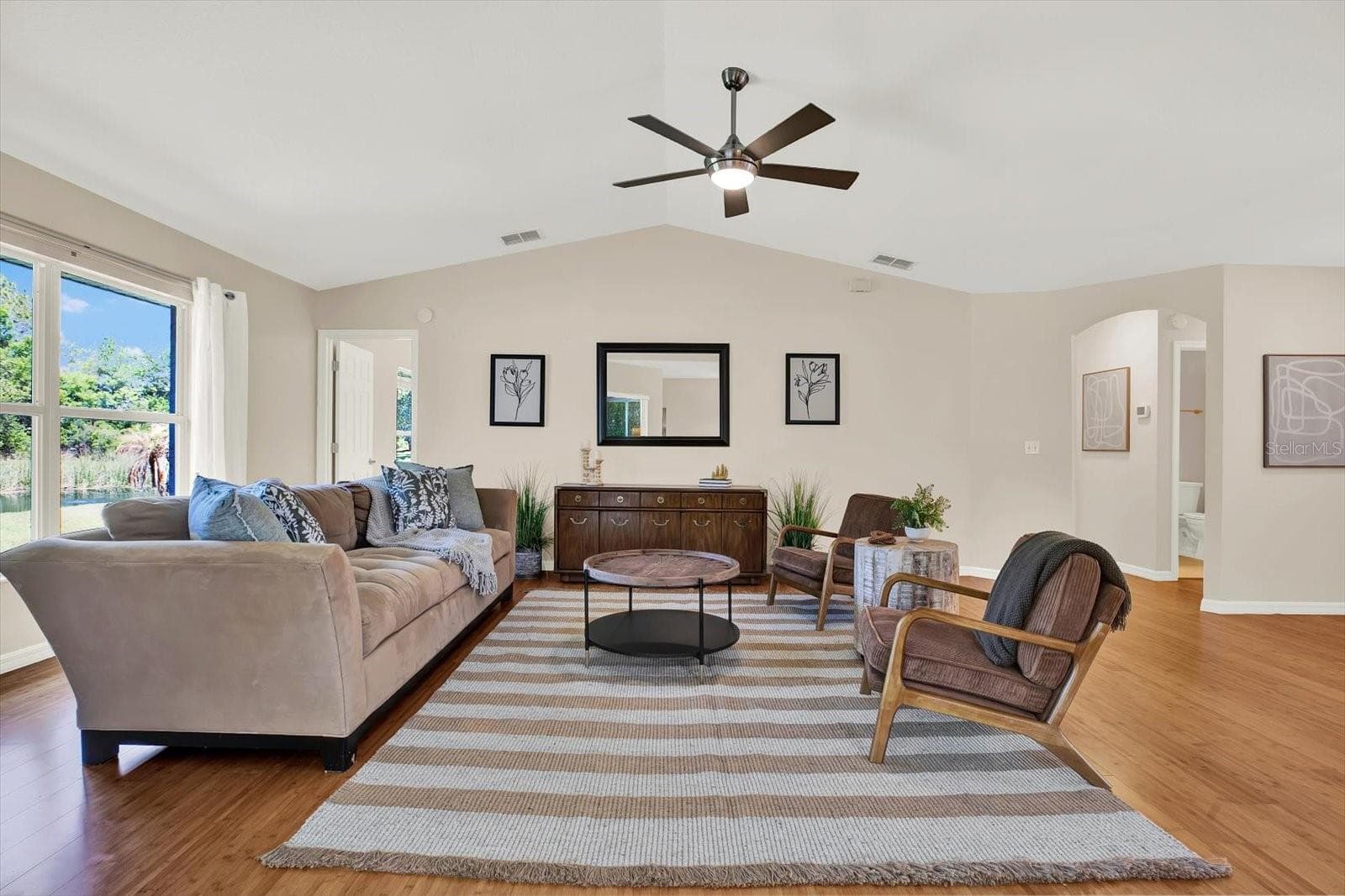 Single Family Residence at 29451 SCHINNECOCK HILLS LN, SAN ANTONIO, photo 12 of 77