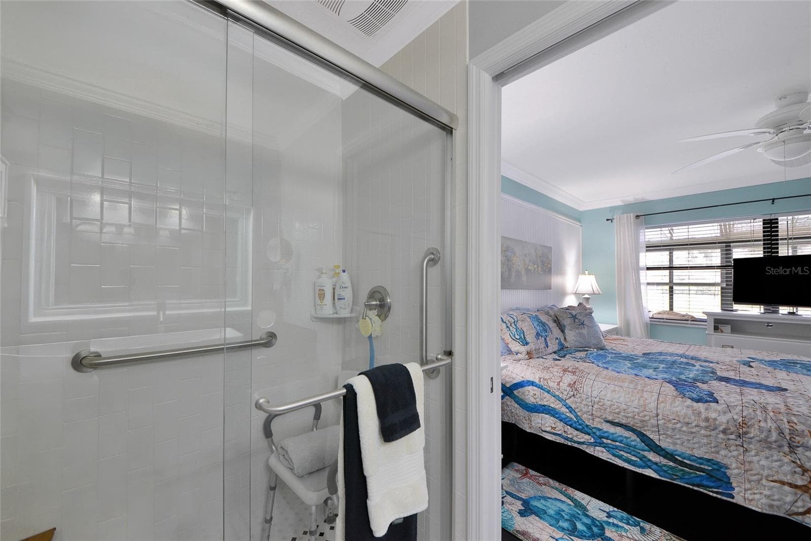 Handicap accessible - 6220 29TH AVE W #6220, BRADENTON